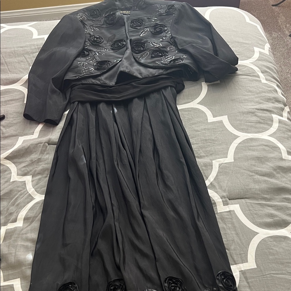 Elegant Black Maxi Dress